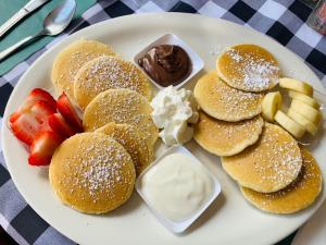 McGrath's Edgewood Falls - pancake breakfast platter