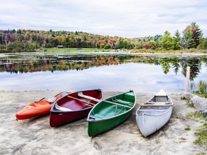 Boathouse+boats outside