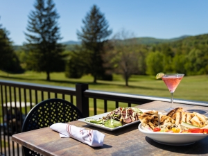 Food and drinks on the terrase with a view