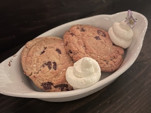 Plate with cookies