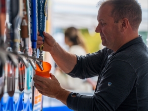 pouring beer at oktoberfest